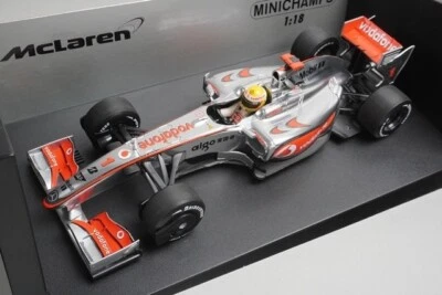 1:18 MINICHAMPS 530091801 Vodafone McLaren Mercedes MP4-24 2009 #1 L. Hamilton - Image 1 of 4