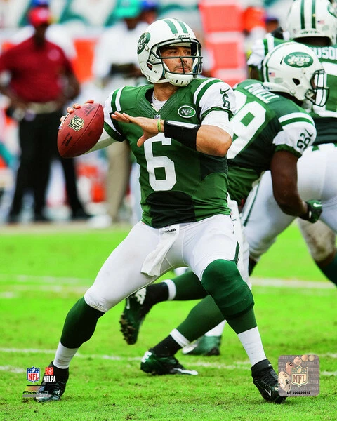  Mark Sanchez 纽约喷气机队 - 8 x 10 照片带保护套 #1364 — 第 1/1 张图片