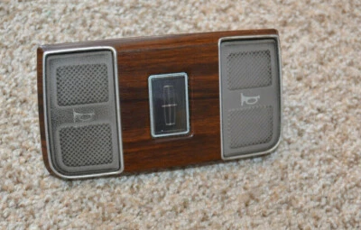 LINCOLN TOWNCAR TOWN CAR STEERING WHEEL HORN BUTTON OEM used 1988 1989 Foto 1 de 4