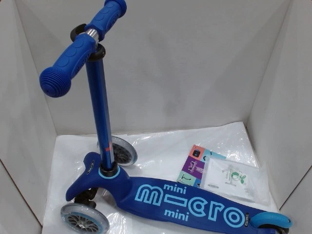 NewMissingBox - Micro Kickboard Mini Deluxe Scooter, Blue - Image 1 of 1
