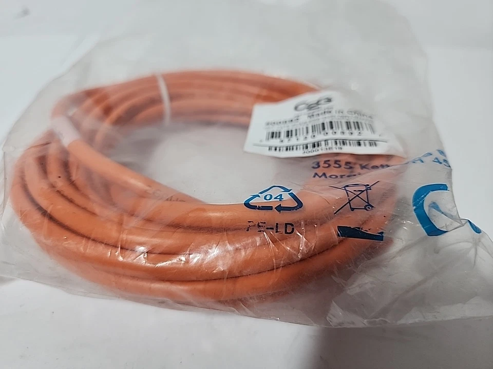 New C2G 00892  15FT CAT6 SNAGLESS SHIELDED (STP) NETWORK PATCH CABLE - ORANGE - Image 1 of 3