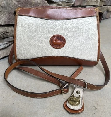 Bolso de Hombro Dooney & Bourke Vintage en Beige LEER MÁS ABAJO Foto 1 de 4