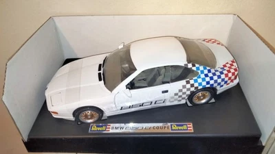 BMW 850 Ci Coupè Revell  1/18 - Immagine 1 di 4