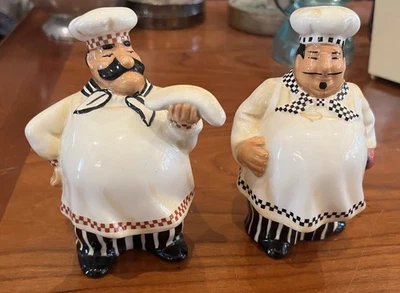 Vintage Retro Fun Italian Restaurant Chefs Salt & Peppers Shakers - Image 1 of 4