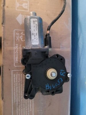 97 98 99 00 КОНТУР СПРАВА/ПРОПУСК. ИДЕНТИФИКАТОР ДВИГАТЕЛЯ БОКОВОГО СТЕКЛОПОДЪЕМНИКА 96BB-AA 147607 - Изображение 1 из 4