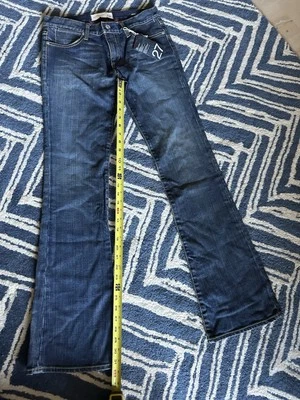 Pantalones de mezclilla de tiro bajo para mujer--cintura 27--papel, mezclilla y tela Foto 1 de 3