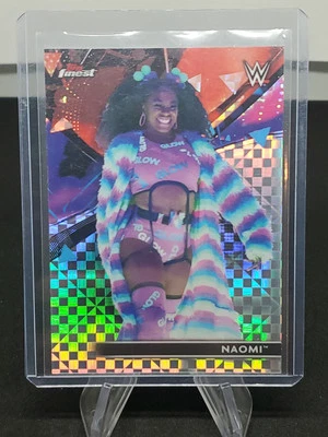 2021 Topps Finest WWE Naomi X-Fractor #25 - Image 1 of 3