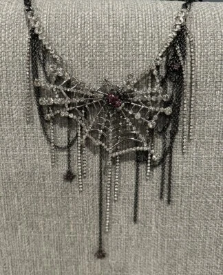 Collar de Halloween Betsey Johnson cadena de telaraña de cristal nuevo con etiquetas Foto 1 de 4