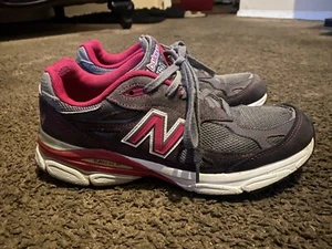W-Size 9.5 - New Balance 990v3 Made In USA Breast Cancer Awareness🔥🔥🔥 - Picture 1 of 11