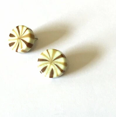 Beige & Brown Firework Disc Vintage Lucite Stud Earrings - Image 1 of 4