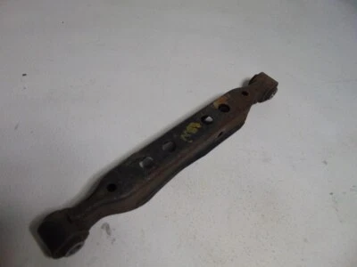 Nissan Juke NIsmo RS 2014 AWD paso trasero derecho brazo de control inferior Foto 1 de 4