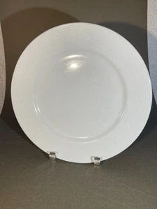 Gibson Designs Elite 8,5" Durchmesser weiß geprägt Essteller (992) - Bild 1 von 3