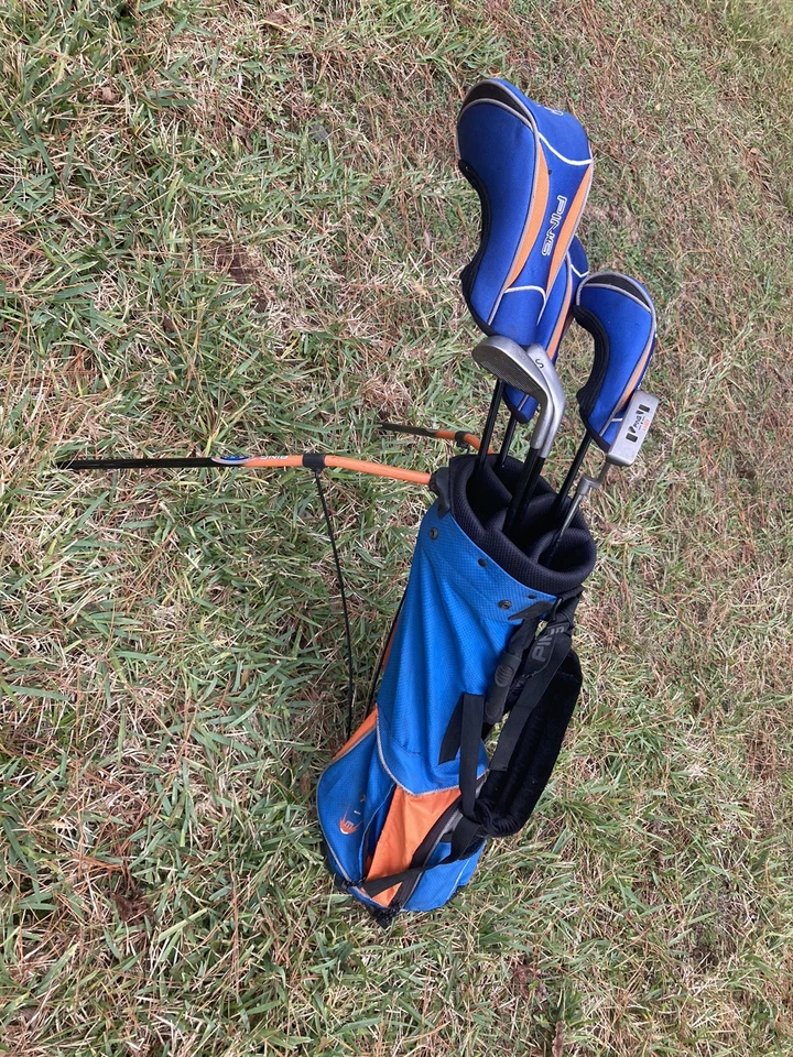 PING MOXIE JUNIOR GOLF CLUB SET LH with BAG - Image 1 of 4
