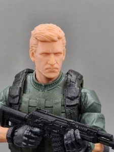 Joel Last of Us - 1/12 scale - Picture 1 of 5
