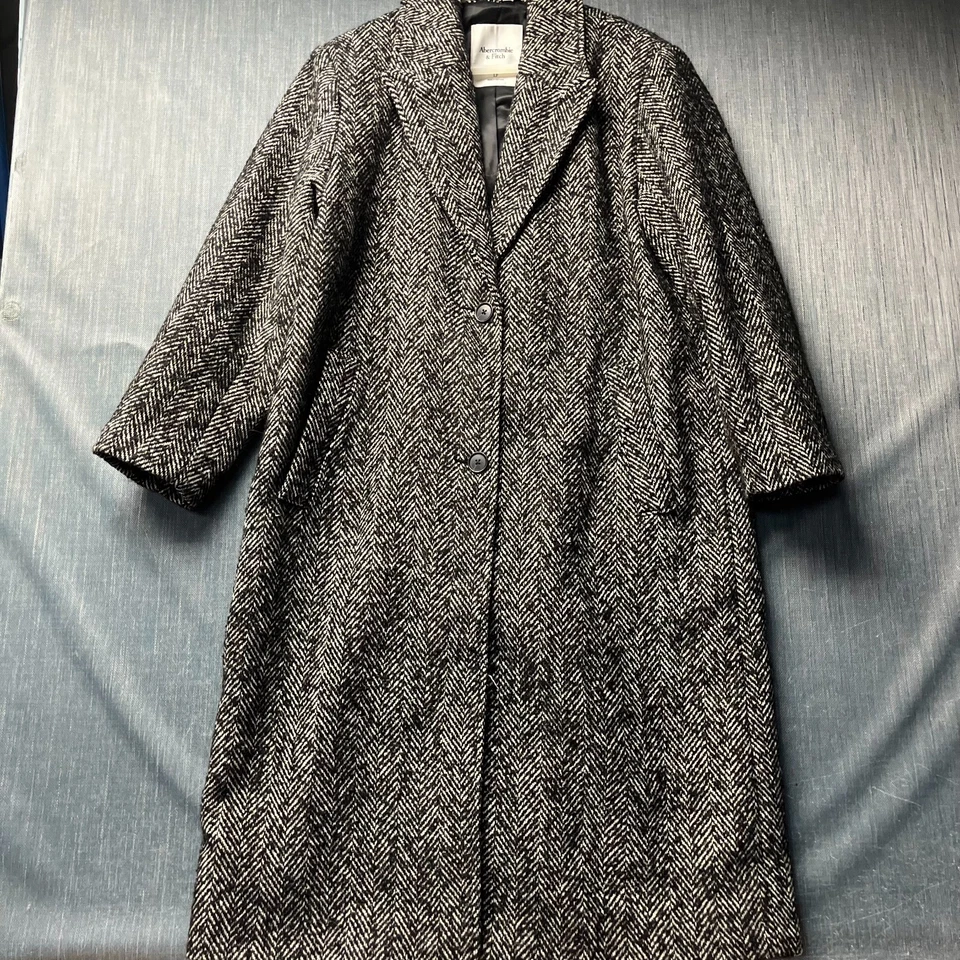 Abercrombie & Fitch Women's Overcoat Size LP Black & White Herringbone Long - Image 1 of 4