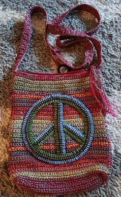 Cartera Bandolera Colorida THE SAK Boho Madera Cuentas Signo de Paz Crochet  Foto 1 de 3