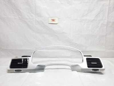 2011-2017 Volkswagen Touareg Speedometer Instrument Cluster Bezel w/ Air Vent — 第 1/4 张图片