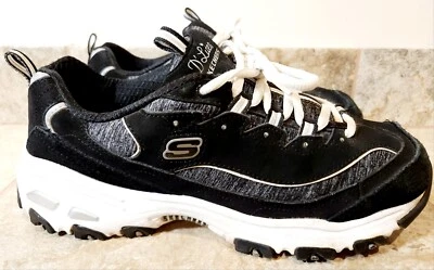 Tênis Feminino Skechers | D'Lites Memory Foam Preto e Branco Tamanho 10 | FOFO! ✨ - Imagem 1 de 4