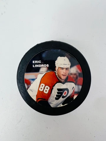 ERIC LINDROS PHILADELPHIA FLYERS VINTAGE 1990'S  LITHO NHL PUCK Cover