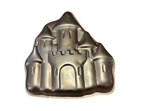 Wilton Vintage 1998 Princess Castle Aluminum Cake Pan Baking Mold 2105 2031 - Picture 1 of 2