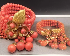 Miriam Haskell Early Frank Hess Era Coral Bead Memory Wire Bracelet Book Piece - Picture 1 of 7