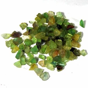 65.10 Cts Natural Brazilian small Green Apatite Rough Lot Loose Gemstone - Picture 1 of 3