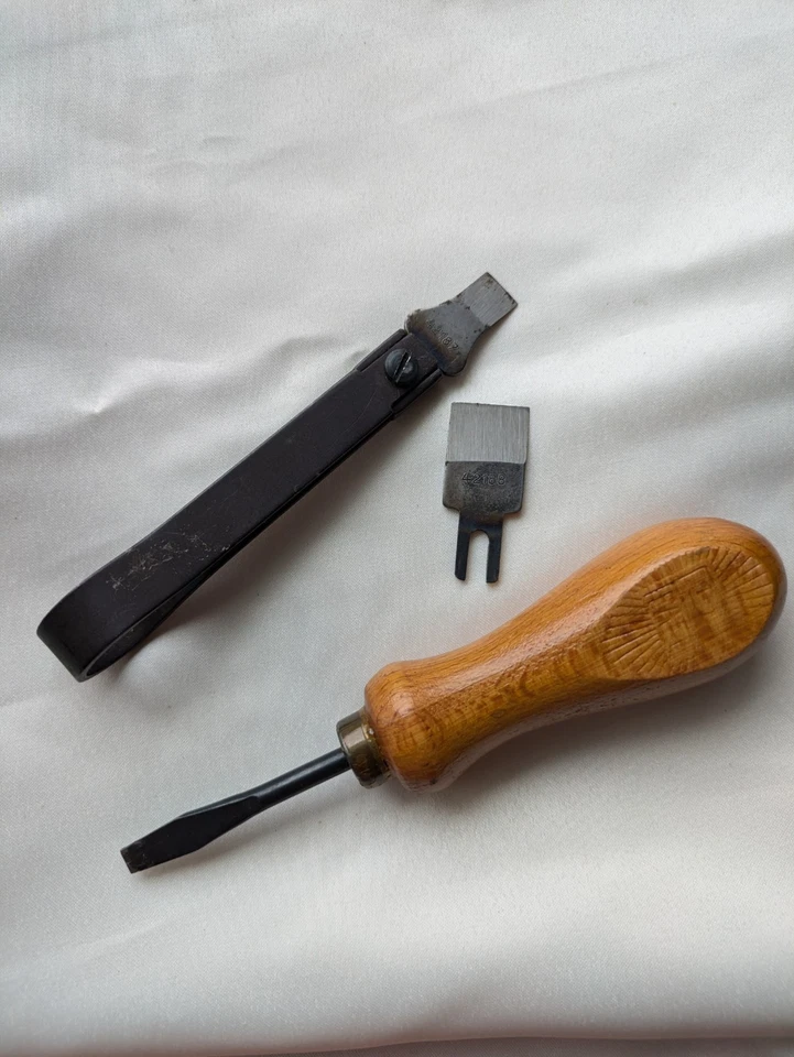 Genuine Pfaff Sewing Buttonhole Cutter Tool W/ Blade 42188 + 42187 + Screwdriver - Image 1 of 4