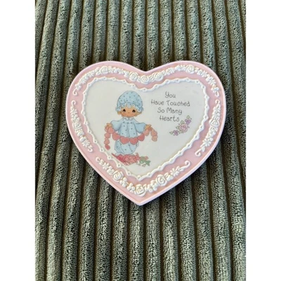 Plato Corazón Precious Moments Has Tocado Tantos Corazones Exhibición Cerámica Foto 1 de 3