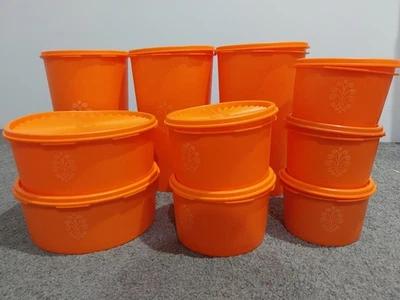 Vintage tupperware canister set, 10 containers with matching pleated lids - Image 1 of 4