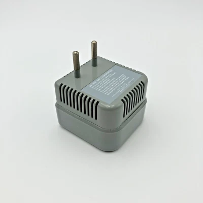 Convertidor de pared Austin House 50-1600 vatios 220/240 V CA a 110/120 V CA enchufe de EE. UU. Foto 1 de 4