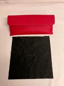 Guess Brillenetui rot halbweiches mit Tuch EG! - Bild 1 von 2