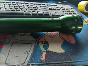 Mag-Lite 3-Cell D Flashlight - USA-GREEN - Picture 1 of 1