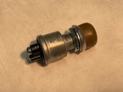 NORMALLY OFF 35A-12VDC 2 SCREWS W/SEAL AND SCREW-ON CAP - Image 1 of 3