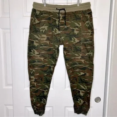 Calças de Corrida Camufladas de Sarja para Homens da Rocawear * Verde * 3XL - Imagem 1 de 4