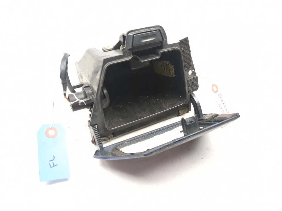 Передний левый внутренний контейнер для хранения 06–12 Yamaha FJR 1300 - Изображение 1 из 4