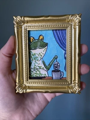 IMPRESIÓN Caprichosa Rana Divertida Linda, Divertida, Pintura, Enmarcada, Miniatura, Pequeña, Mini Foto 1 de 4