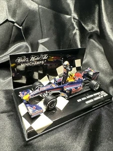 Minichamps Red Bull RB5 Sebastian Vettel Winner Chinese GP 2009 1/43 boxed USA - Picture 1 of 7