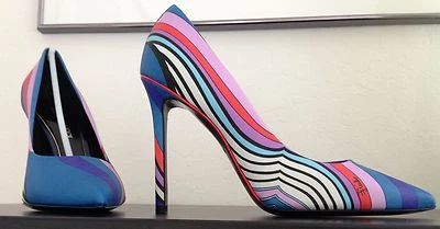 Auténtico Nuevo en Caja Pucci Rayas Estampado Remolino Azul Lavanda Rojo Bombas Bolso EU 37 US 7 Foto 1 de 4