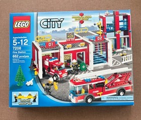 LEGO CITY:  Fire Station (7208) 100% Complete w/Box & Manuals  **Retired**