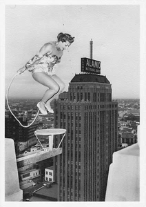 De colección 1958 Betty Fox Jump Ropes Alamo TX B/W Foto Postal Reimpresión - Imagen 1 de 2