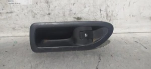 82000317493 interruttore alzacristalli posteriore per RENAULT LAGUNA II (BG0) - Imagen 1 de 9