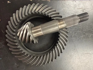 DANA 80 RING AND PINION 4.30:1 GOOD USED OEM LOW MILES F350 Dually F450 W350 - Picture 1 of 4