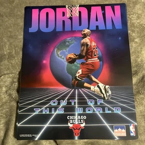 LOTE #10 PÓSTER MICHAEL JORDAN CHICAGO BULLS FUERA DE ESTE MUNDO NBA STARLINE - Imagen 1 de 2