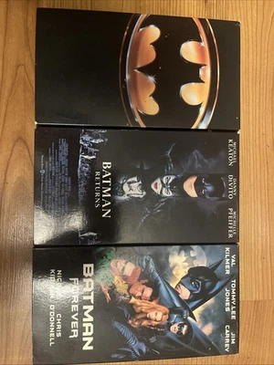 VHS Movies Lot of 3 Batman Batman Returns Batman Forever - Image 1 of 4