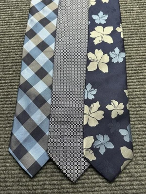 Lote de 3 corbatas nautica para hombre talla única azul 100 % seda cuadros geométricos vestidos florales Foto 1 de 4