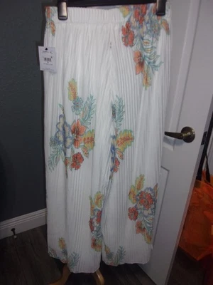 Pantalones Lyle O'neill para mujer talla mediana - Precio de venta sugerido por el fabricante 65 USD Foto 1 de 3