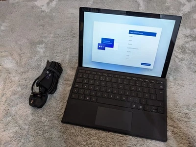 Microsoft Surface Pro 5 12 inch Tablet Intel i5 7300U 8GB RAM 256GB SSD Keyboard - Image 1 of 4