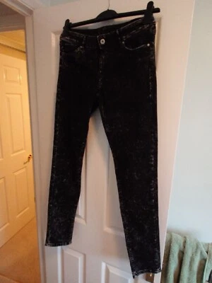 Ex H&M DIVIDED Girls Super Skinny Grunge Jeans Womens Size 14L - Image 1 of 2