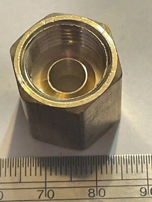 Brass Inverted Flare Union, New 3/8 NPT x 3/8 NPT Female to female - Image 1 of 4