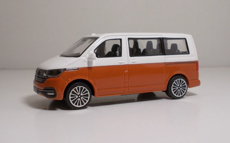 Bburago 30010 Volkswagen T6.1 Transporter  - METAL Scala 1:43 - Immagine 1 di 3